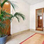 Standing Apartment Champs Elysees 3 People By Weekome