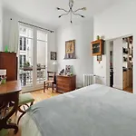 Standing Apartment Champs Elysees 3 People By Weekome